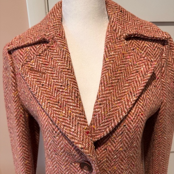 Cabi size 0 pink tweed herringbone wool blend coat.  Single breasted, 3 buttons - Picture 6 of 14
